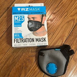 New RZ Mask - M2.5 Model - Gray with blue valves. Size MEDIUM